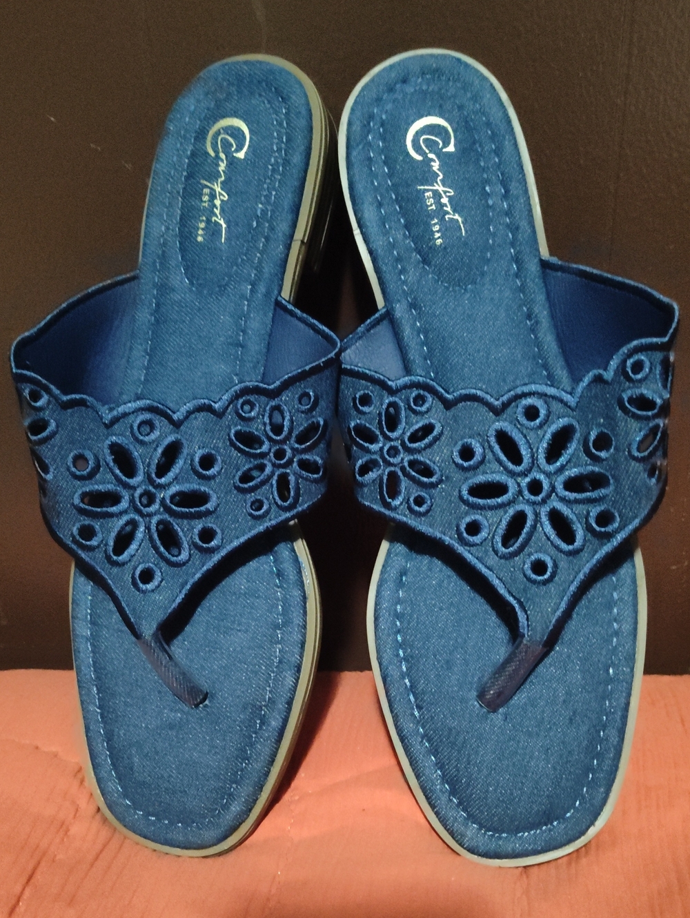 comfort plus by Predictions Navy Blue Floral Cutout Thong Sandals